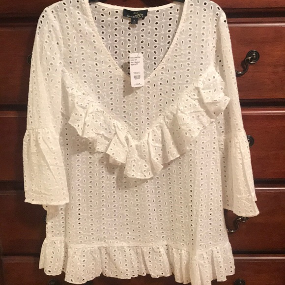 Suzanne Betro Tops - Suzanne Betro V-neck Eyelet Tunic
